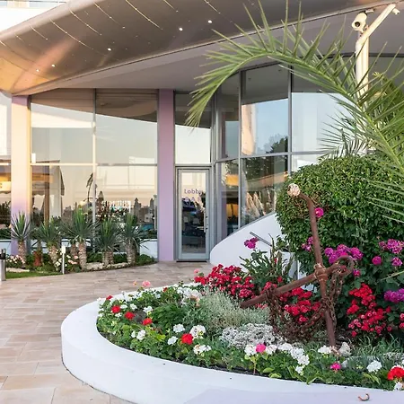 منتجع Neptun 4*