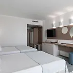 Neptun 4* ساني بيتش