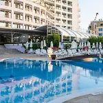 Neptun منتجع 4*