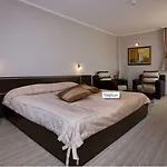 منتجع Neptun 4*