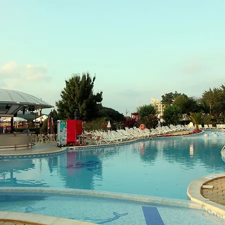 Neptun 4* Sluneční pobřeží